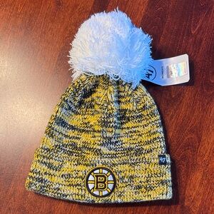 Women’s Bruins Yellow and Black Pom-Pom Beanie